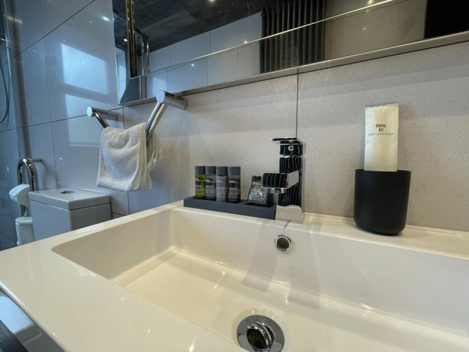 Captain Chevalle Penthouse Studio Apartment