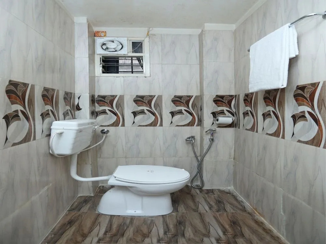 OYO 13822 Kolar Hotel