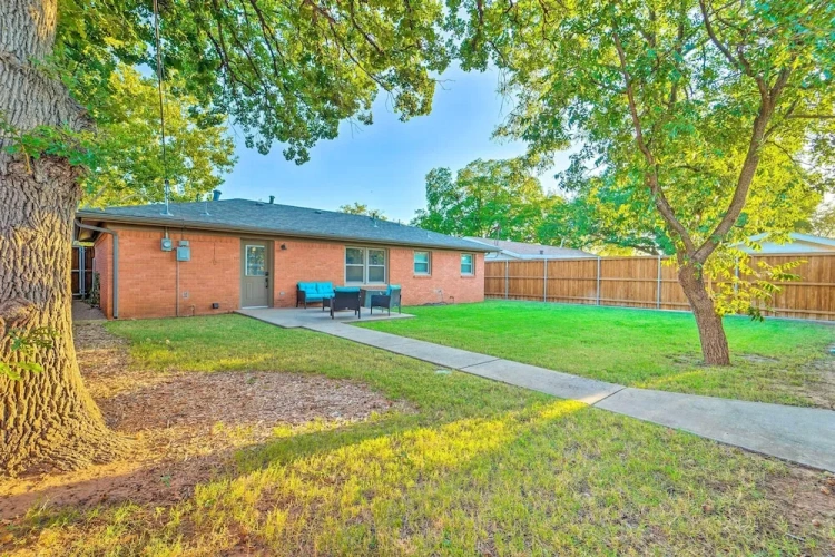 3 Bedrooms Cottage