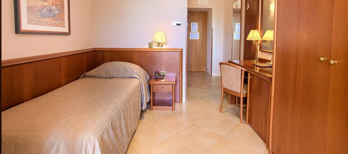 Standard Single room
