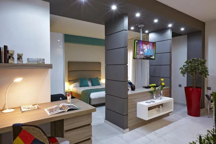 Deluxe Suite