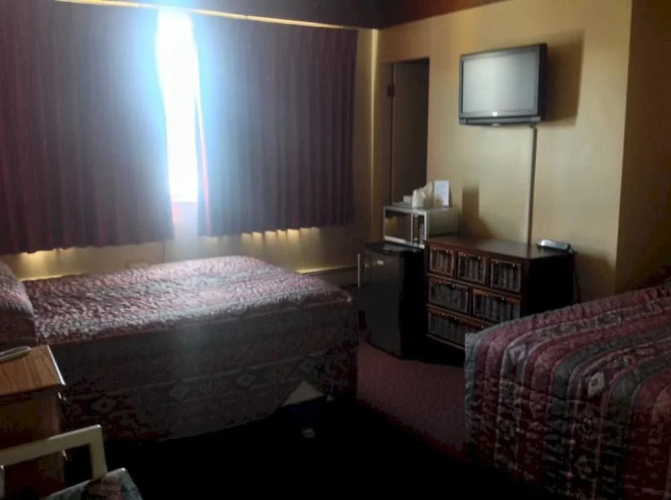 Cedars Motel