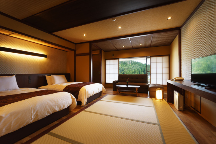 Standard room with mountain view