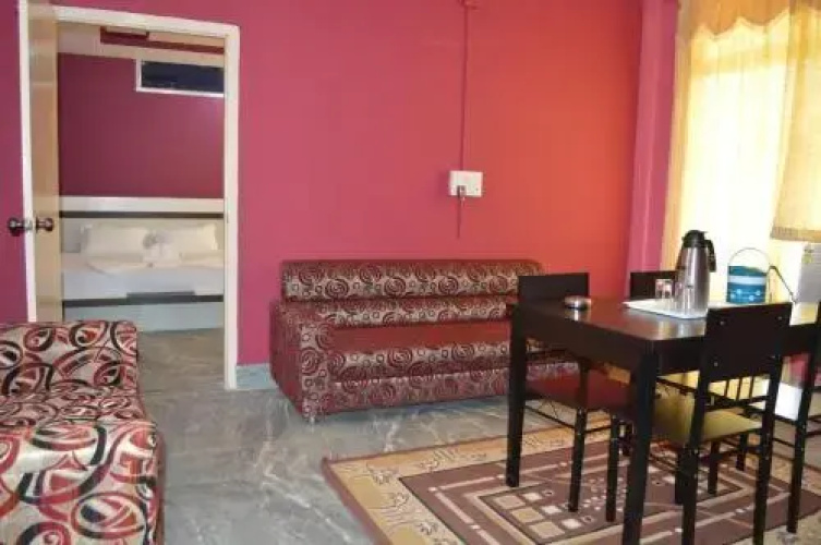 Hotel Theja Fort
