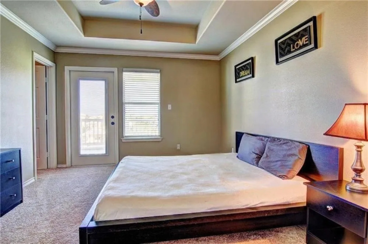 2BR 2BA Beautiful House with Ocean Views by RedAwning