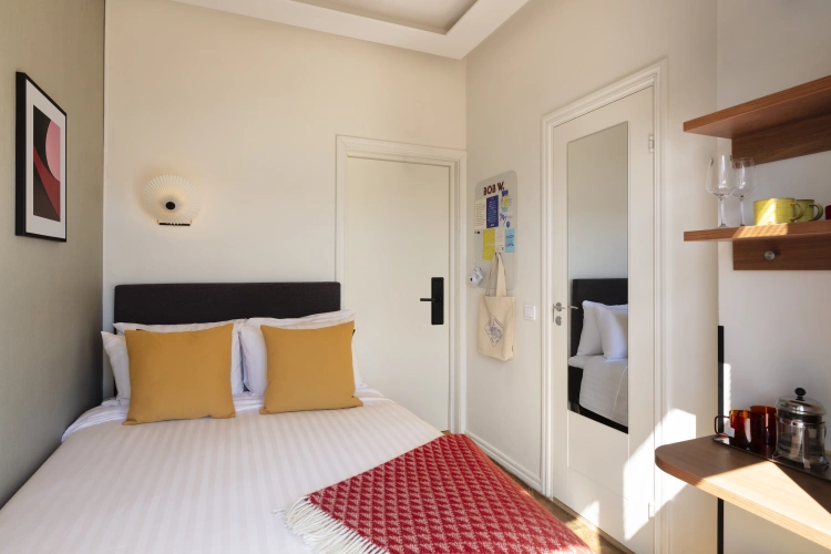 Economy Double Basement room