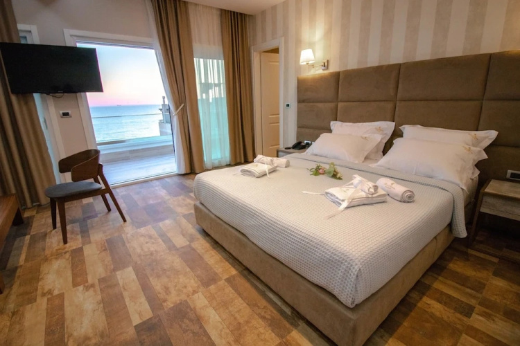 Blue Marine Beach Hotel