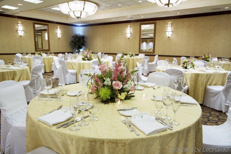 DoubleTree by Hilton Lisle Naperville photo 32
