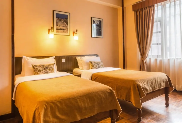 Standard Triple room