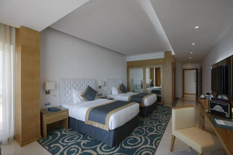 Oceanic Khorfakkan Resort & Spa photo 6
