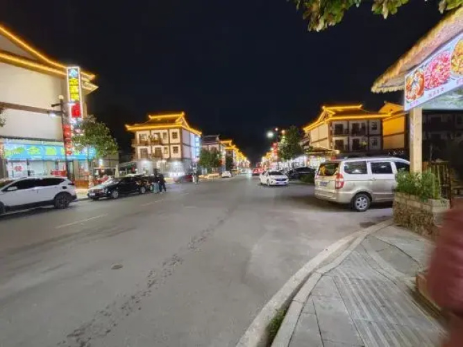 Libo Xiaoqikong Xinjiayuan Inn