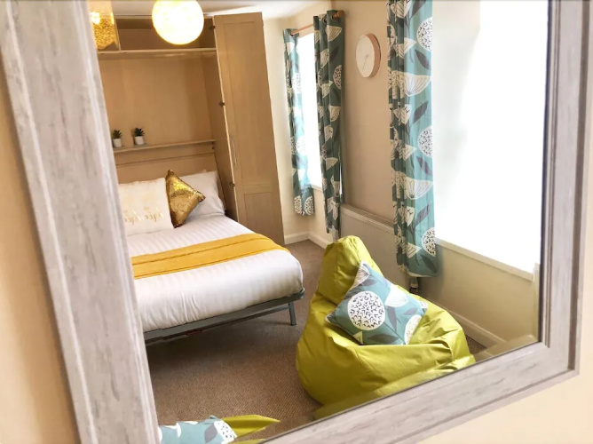 Lux Blu - Kenwyn Studio Apartment