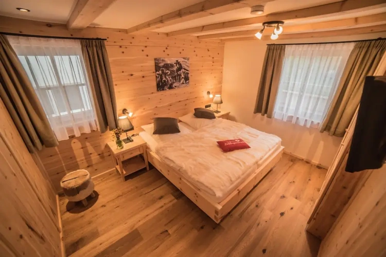 Luxury Chalet with balcony