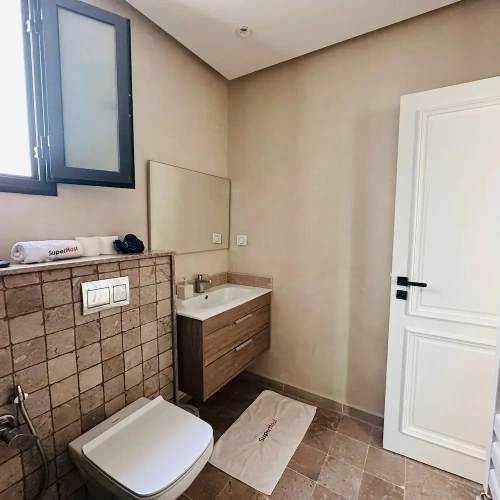 2 Bedrooms Apartment with balcony