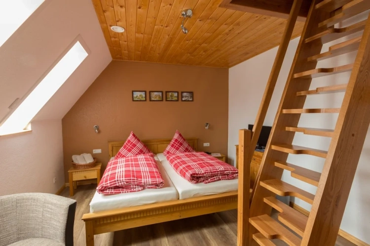 2 Bedrooms Apartment with garden view