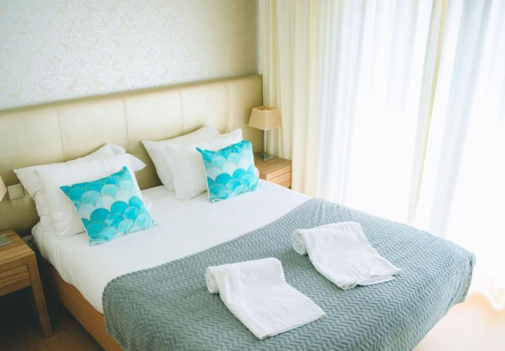 LAURUS Hotel