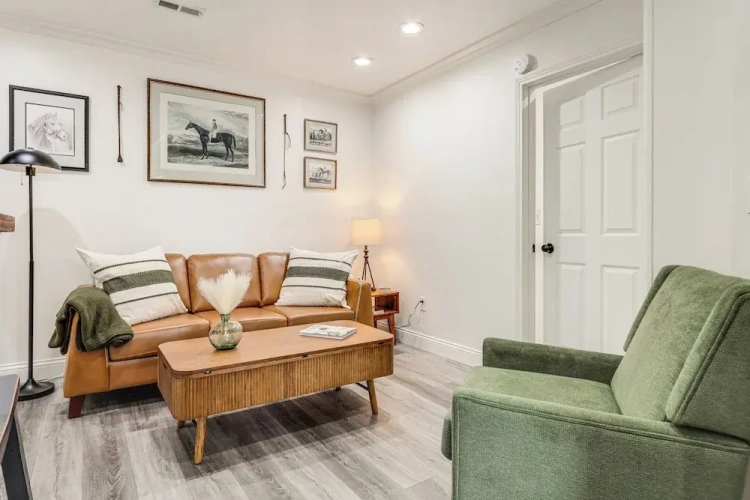 2 Bedrooms Apartment