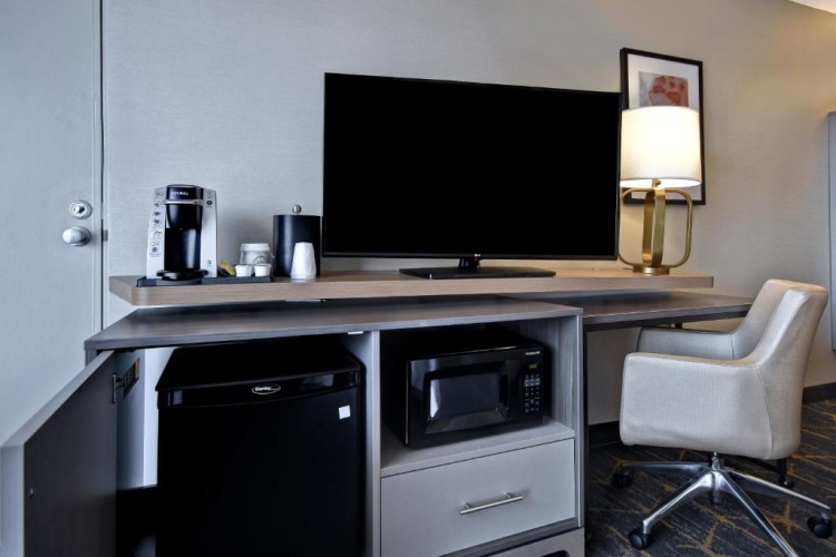 Holiday Inn Philadelphia-Cherry Hill photo 44