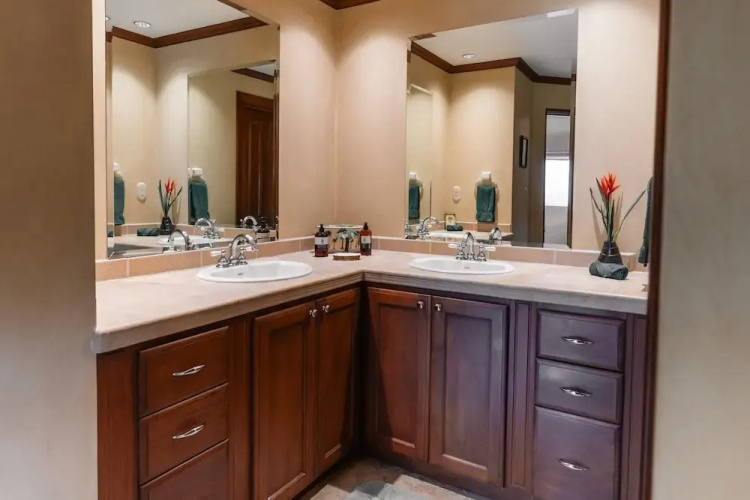 CR Luxury Veranda 7B 2 Bdrm