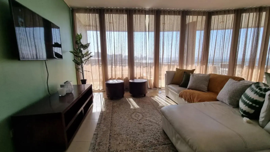 Accommodation Front - The Quays 503 - 6 Sleeper Across the Beachfront