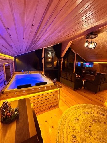 Suite with balcony and with mountain view