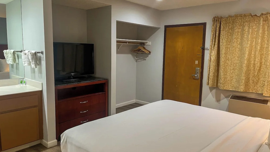 Studio 6 Victorville Green Tree Blvd - Hesperia, CA
