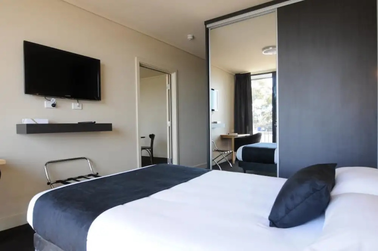 The Mansfield Park Hotel