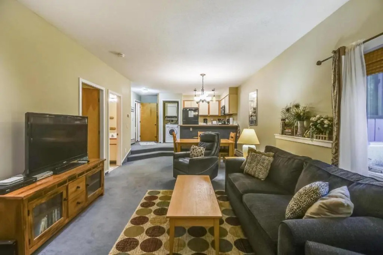 WOODSVILLAGE34