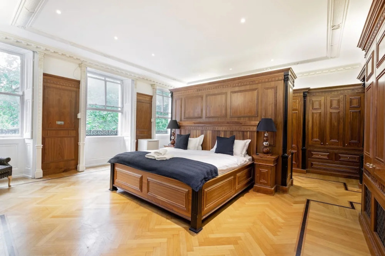 Hyde Park Place