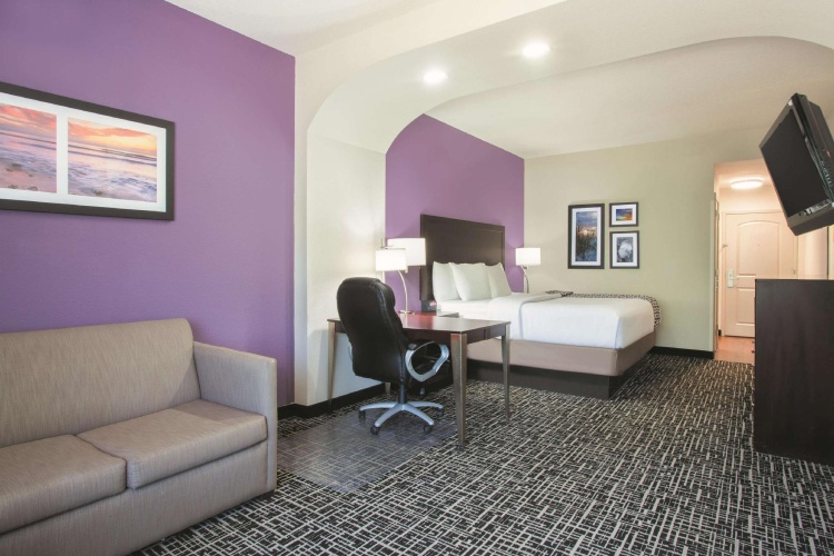 Deluxe Double Suite