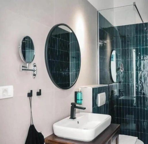 Deluxe Suite with pool view