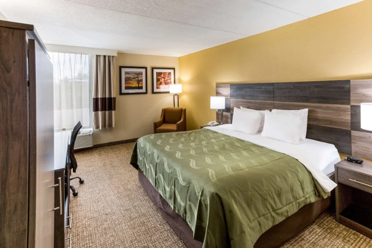 Quality Inn & Suites Plattsburgh
