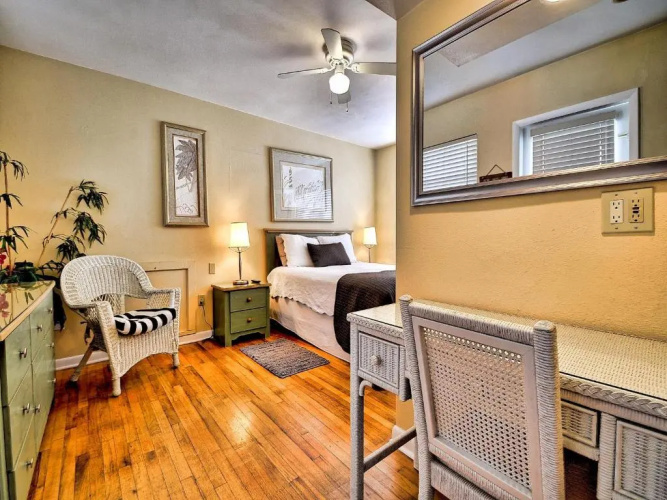 Palm Place 4- Royal Palm 621