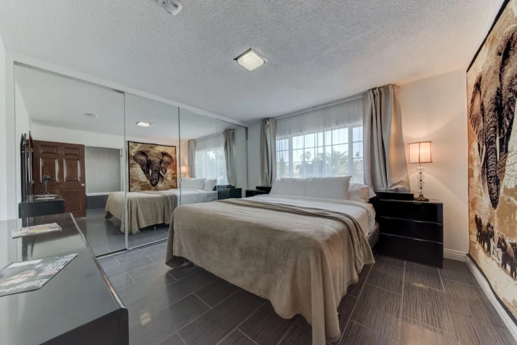 4 Bedrooms Cottage