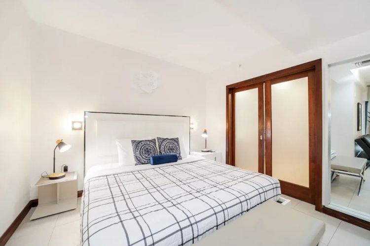 Strand Ocean Drive Suites