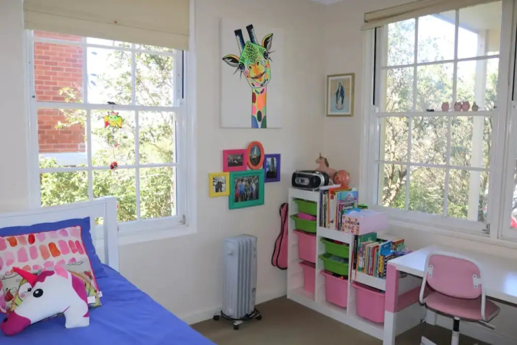 Spacious 4 Bedroom Seaside Gem