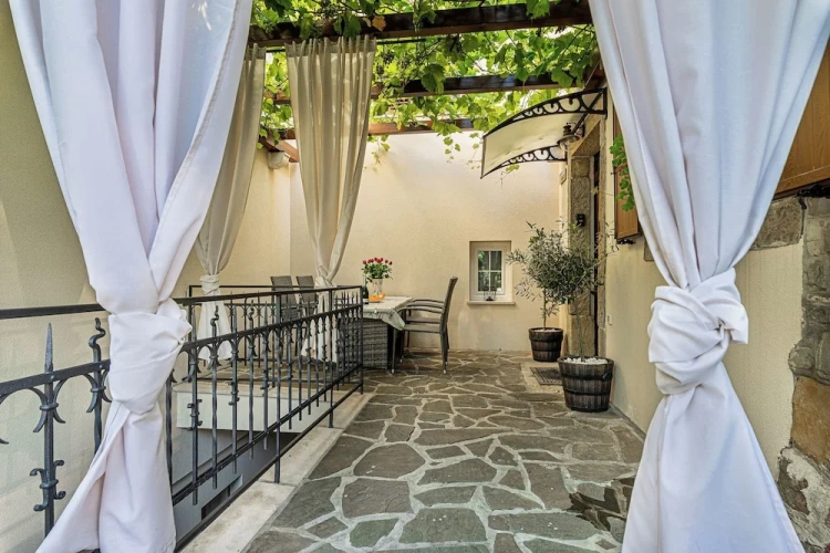 2 Bedrooms Family Cottage