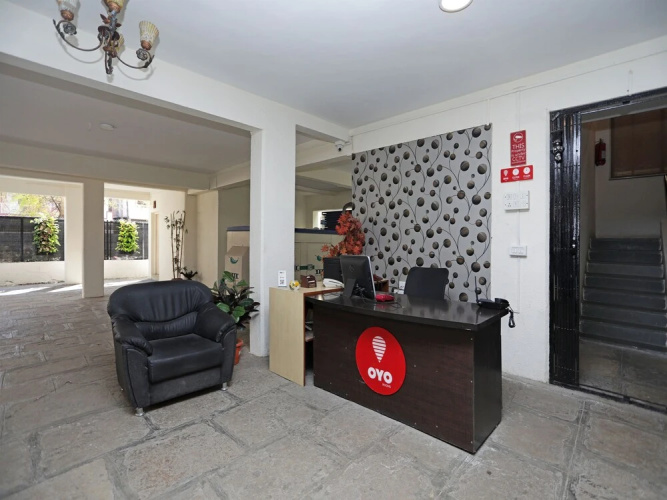 OYO 946 Royce Studio Apartments