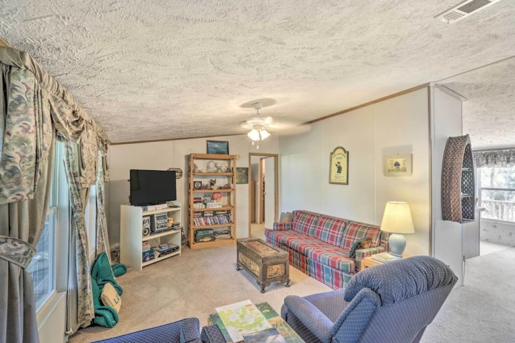 3 Bedrooms Cottage with balcony