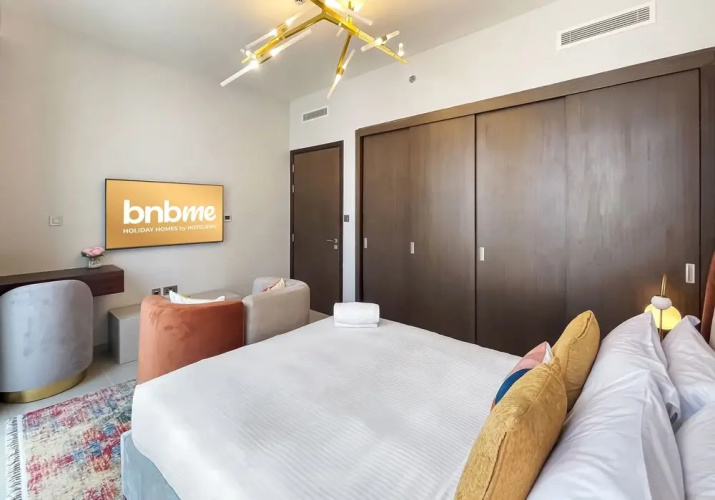 bnbme | Boulevard Heights | 3 + Maids