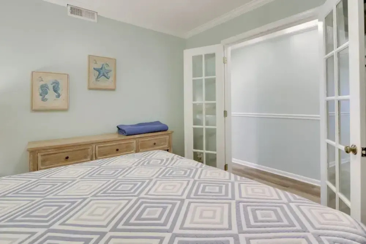 Oceanfront Condo! Breakers 210 w/ Sunrise Views