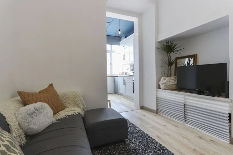 Almirante Blue by Homing