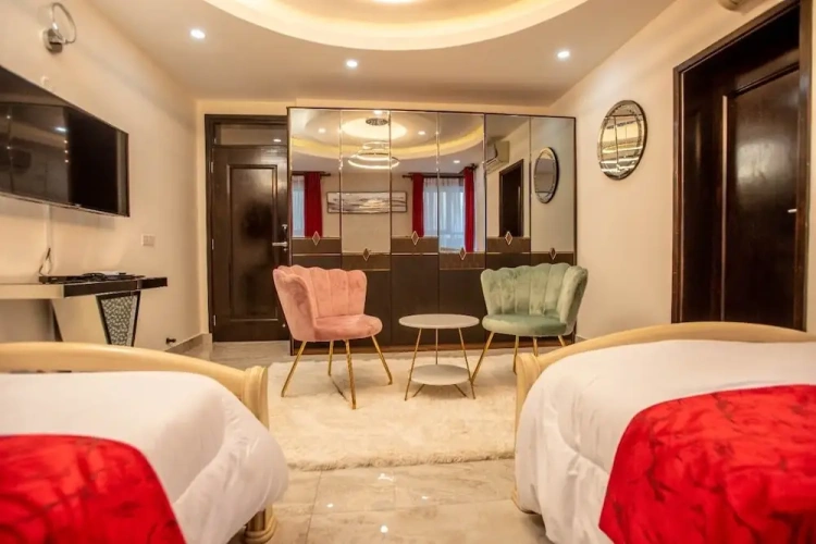 Luxury Suite