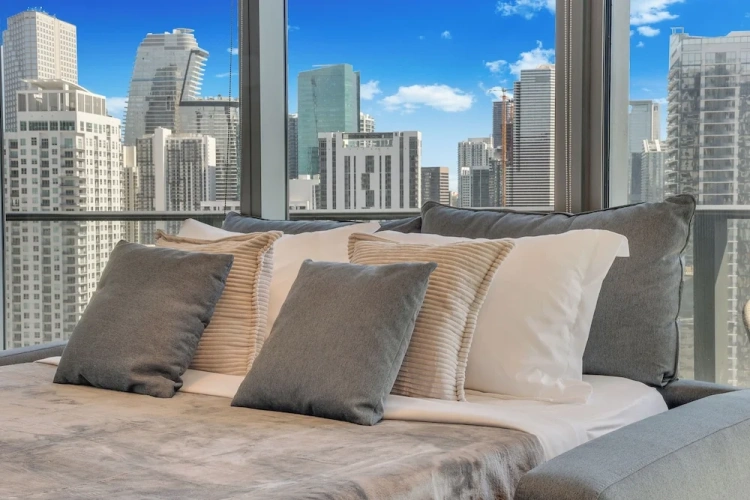 1 Bedroom Apartment with city view