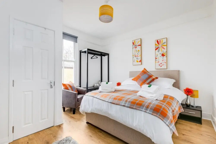 Super Central Hotel Style EnSuite Bedroom #9