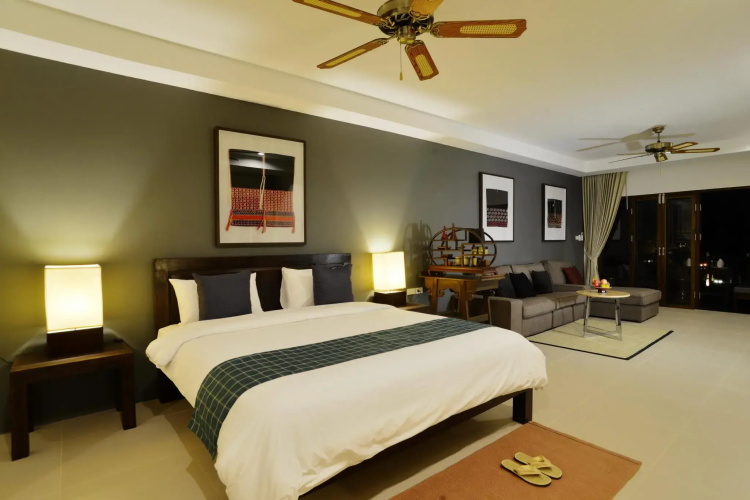 The Quarter Hotel