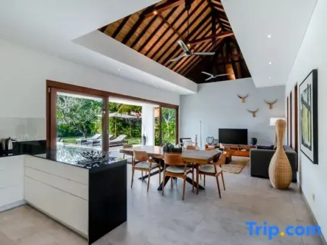 3 Bedrooms Double Villa