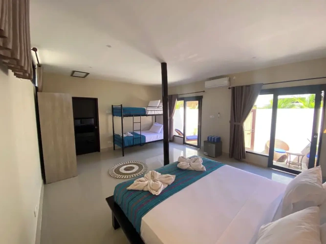 Standard Triple room