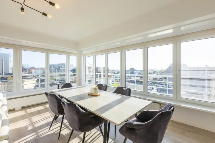 Modern Flat Near the sea