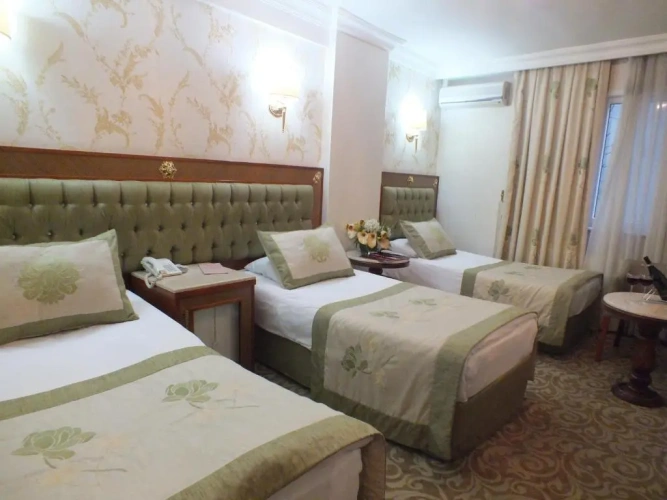 Standard Triple room